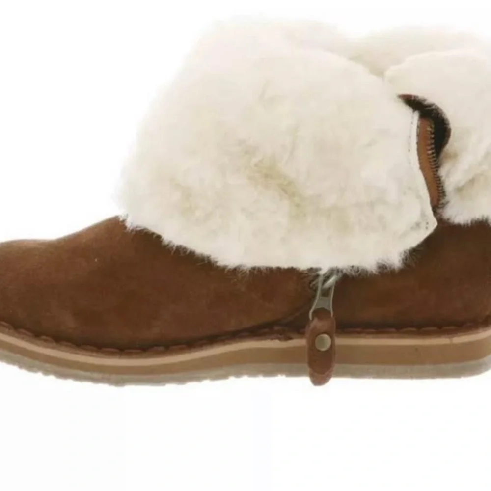 RJ’s Fuzzies Brown Trixie Leather Boots Sheepskin Lined Side Zip  Sz9 NEW!